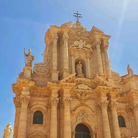 Duomo Ortigia Elegance Daire *
